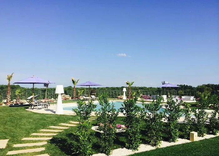Le Scuderie - Castello Monaci 4*