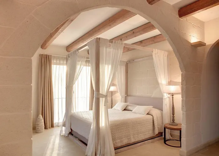 Le Scuderie - Castello Monaci 4*