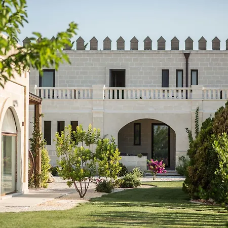 Bed & Breakfast Le Scuderie - Castello Monaci 4*