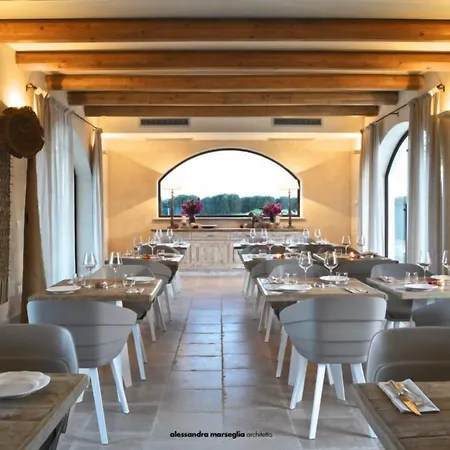 Le Scuderie - Castello Monaci Salice Salentino