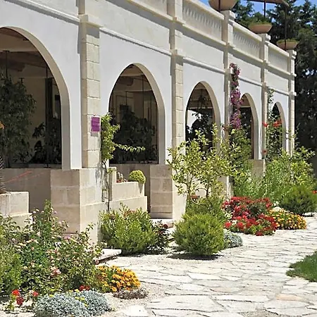 Le Scuderie - Castello Monaci 4*