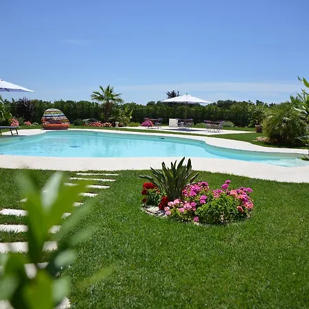 Le Scuderie - Castello Monaci 4*