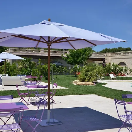 Bed & Breakfast Le Scuderie - Castello Monaci 4*