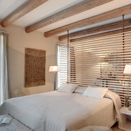 Le Scuderie - Castello Monaci Bed & Breakfast