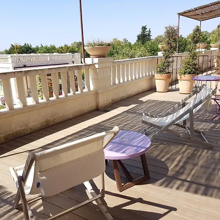 Le Scuderie - Castello Monaci Bed & Breakfast *