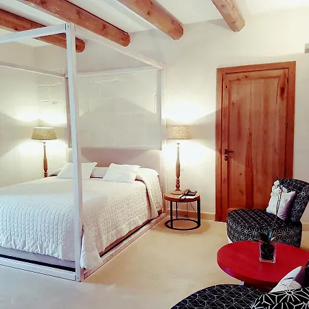 Le Scuderie - Castello Monaci Bed & Breakfast *